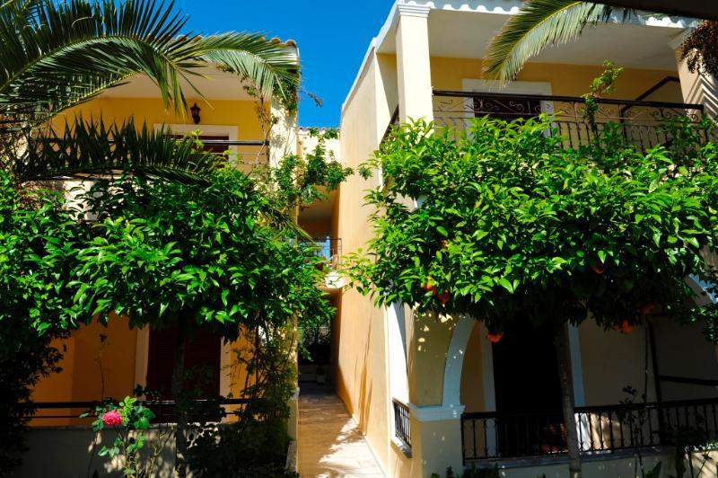 Ilena Hotel Ахарави Экстерьер фото